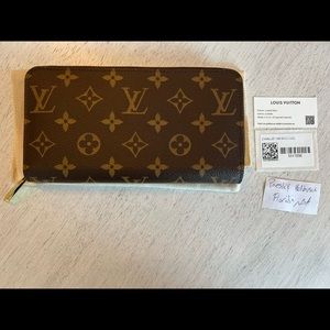 Louis Vuitton Zippy Wallet